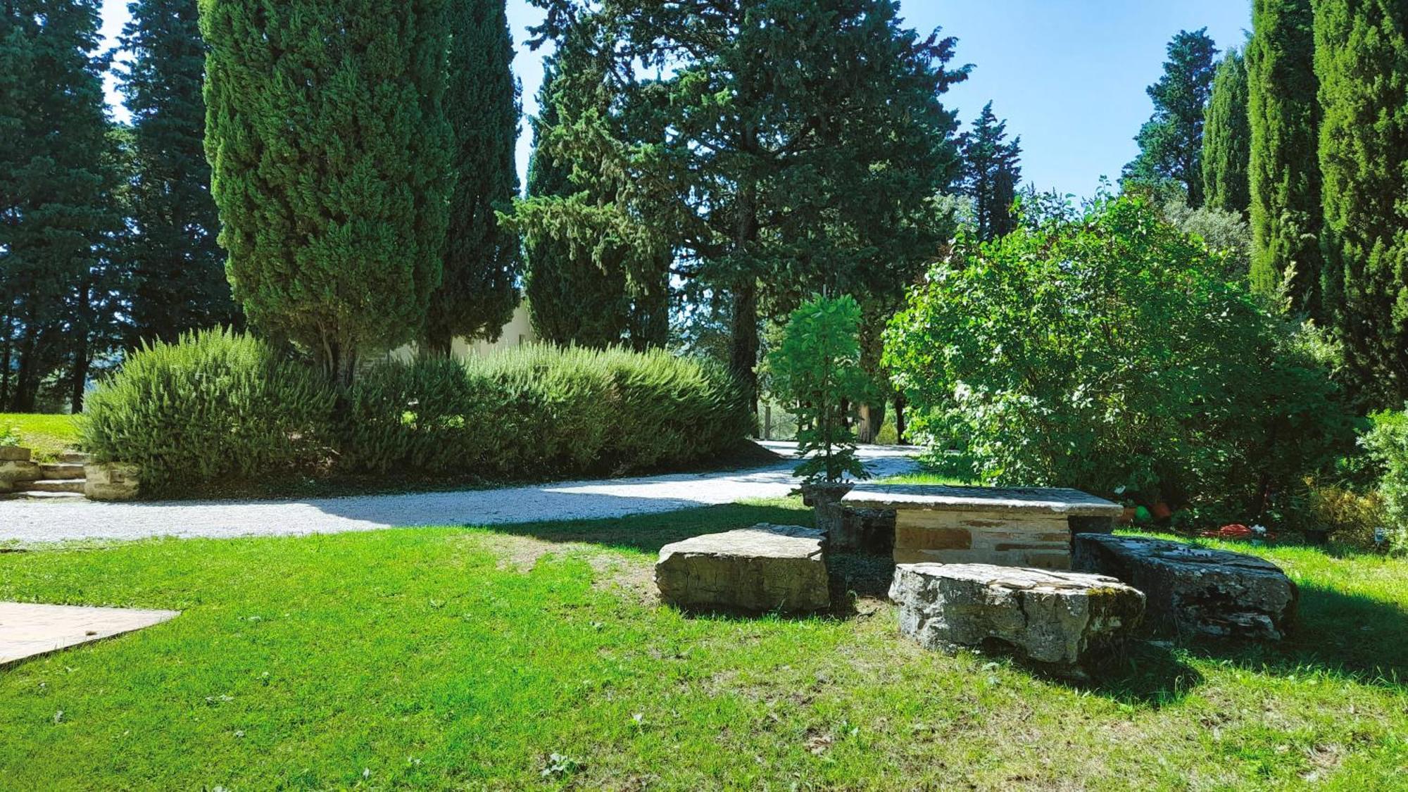 Antica Residenza Montereano Gubbio Exterior foto